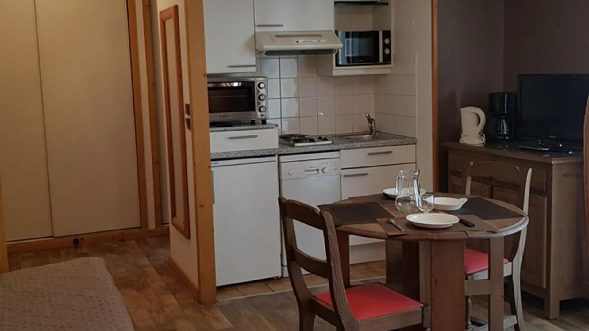 Studio 4 Pers, Balcon, Parking Couvert, Centre Brides-Les-Bains, Proche Thermes Et Telecabines - Fr-1-512-237